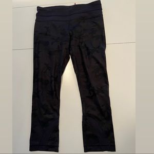 lululemon | Inspire Crop | size 6 | camo print